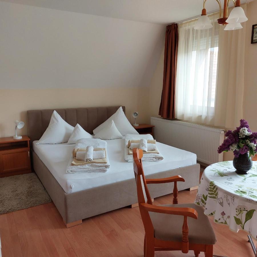 Hévíz Erika Apartmanhazak מראה חיצוני תמונה