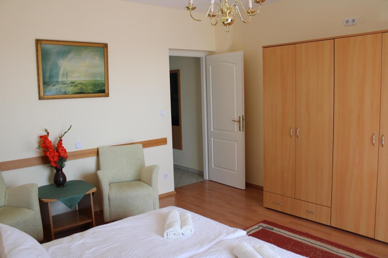 Hévíz Erika Apartmanhazak מראה חיצוני תמונה